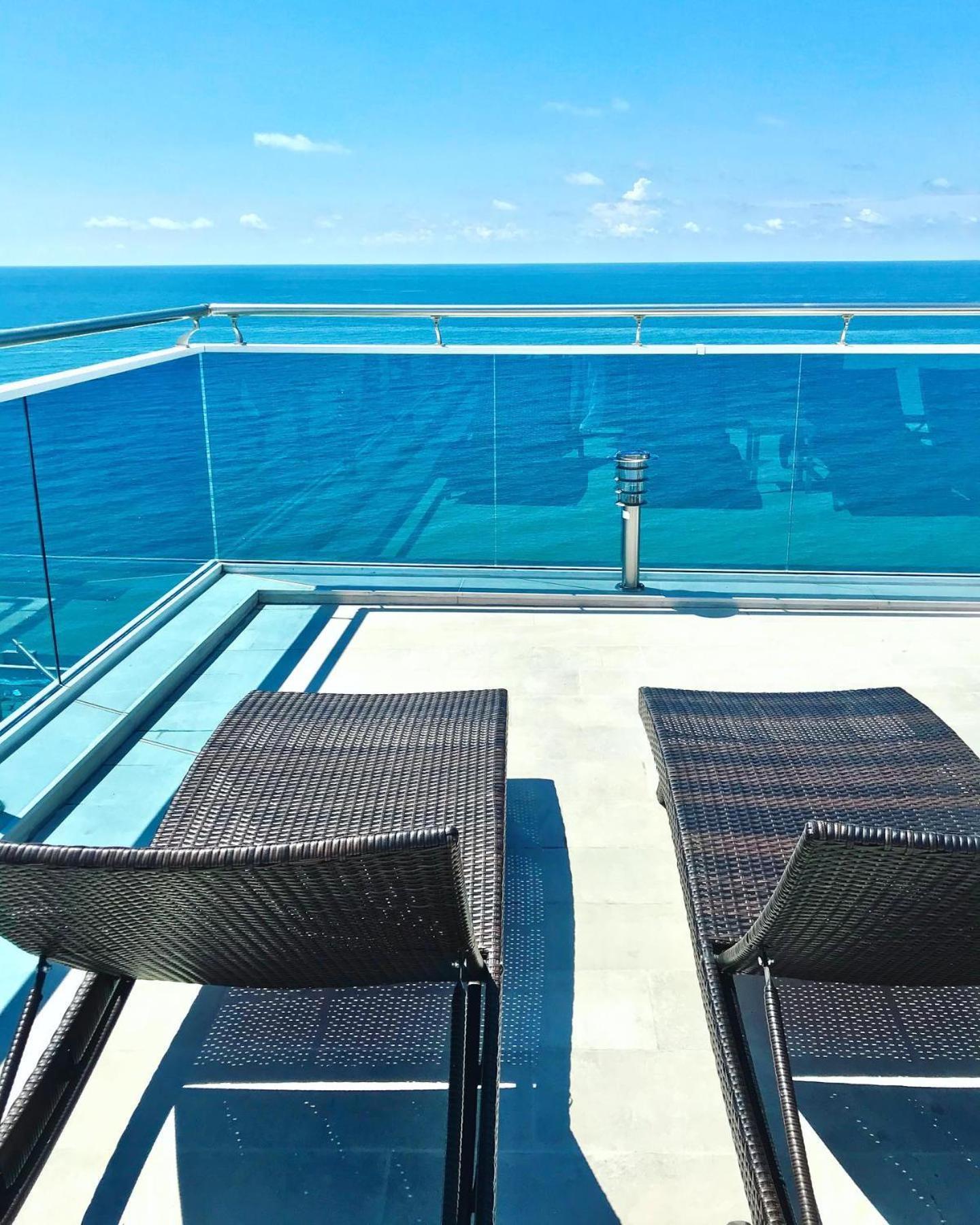 Seagull Beachfront Boutique Hotel บาทูมิ ภายนอก รูปภาพ